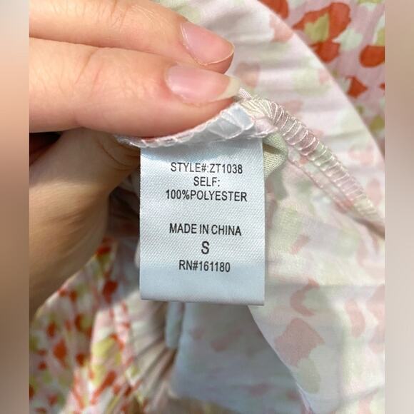 ZIA | Pleated Crinkle Floral Blouse Top Flutter Sleeve | Size Small - Picture 6 of 7